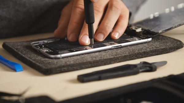 Reparatur eines Smartphones